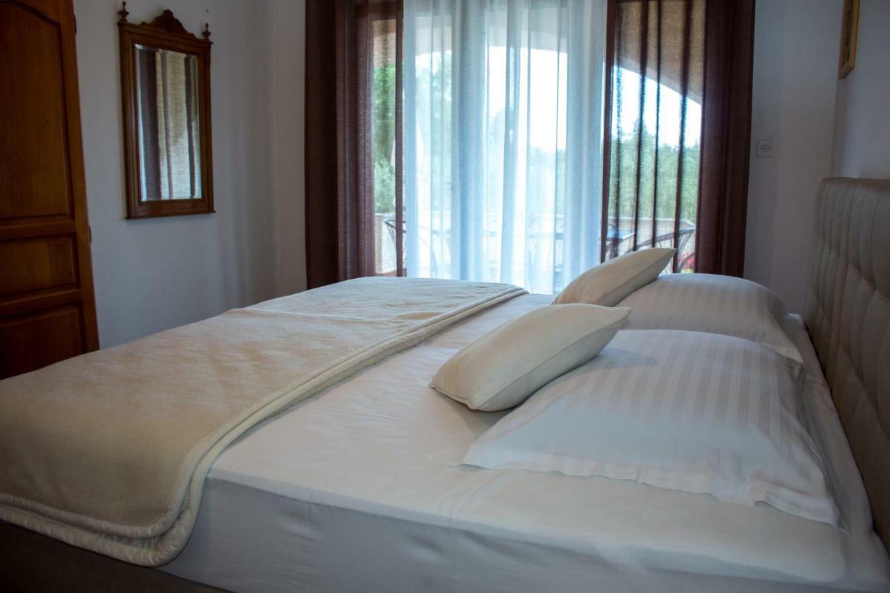 Apartman Mariolina Appartement Krk Town Buitenkant foto